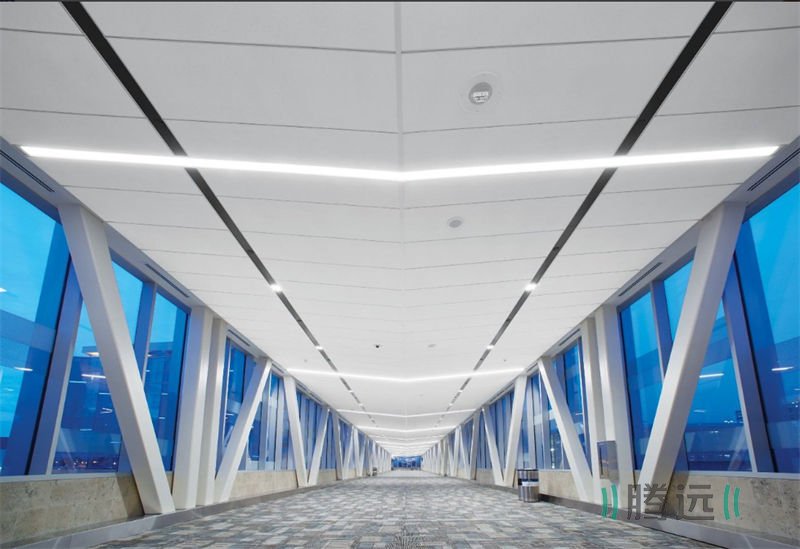 上海虹桥机场 玻纤复合吸音板
